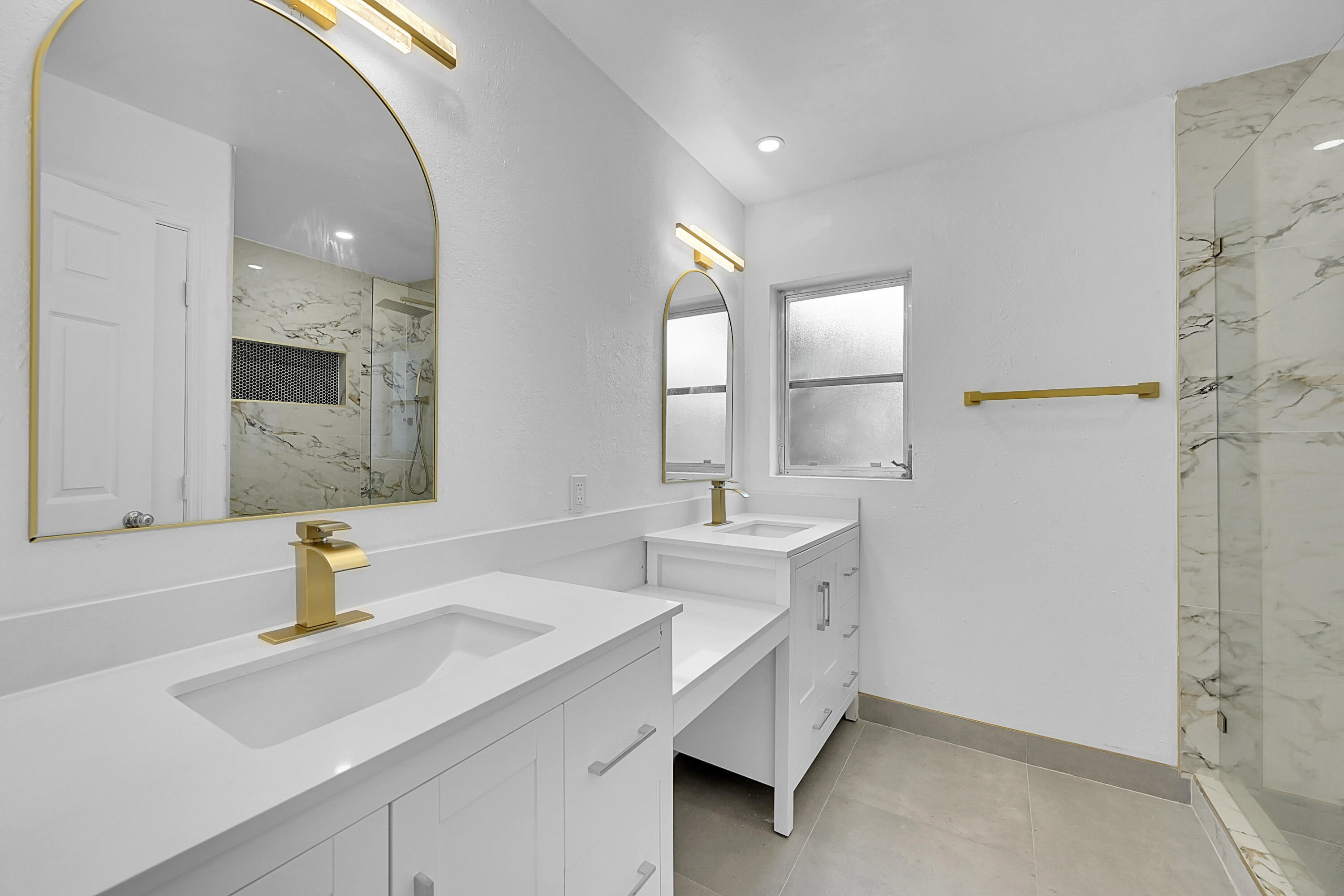 LYONS PARK - Residential Lease