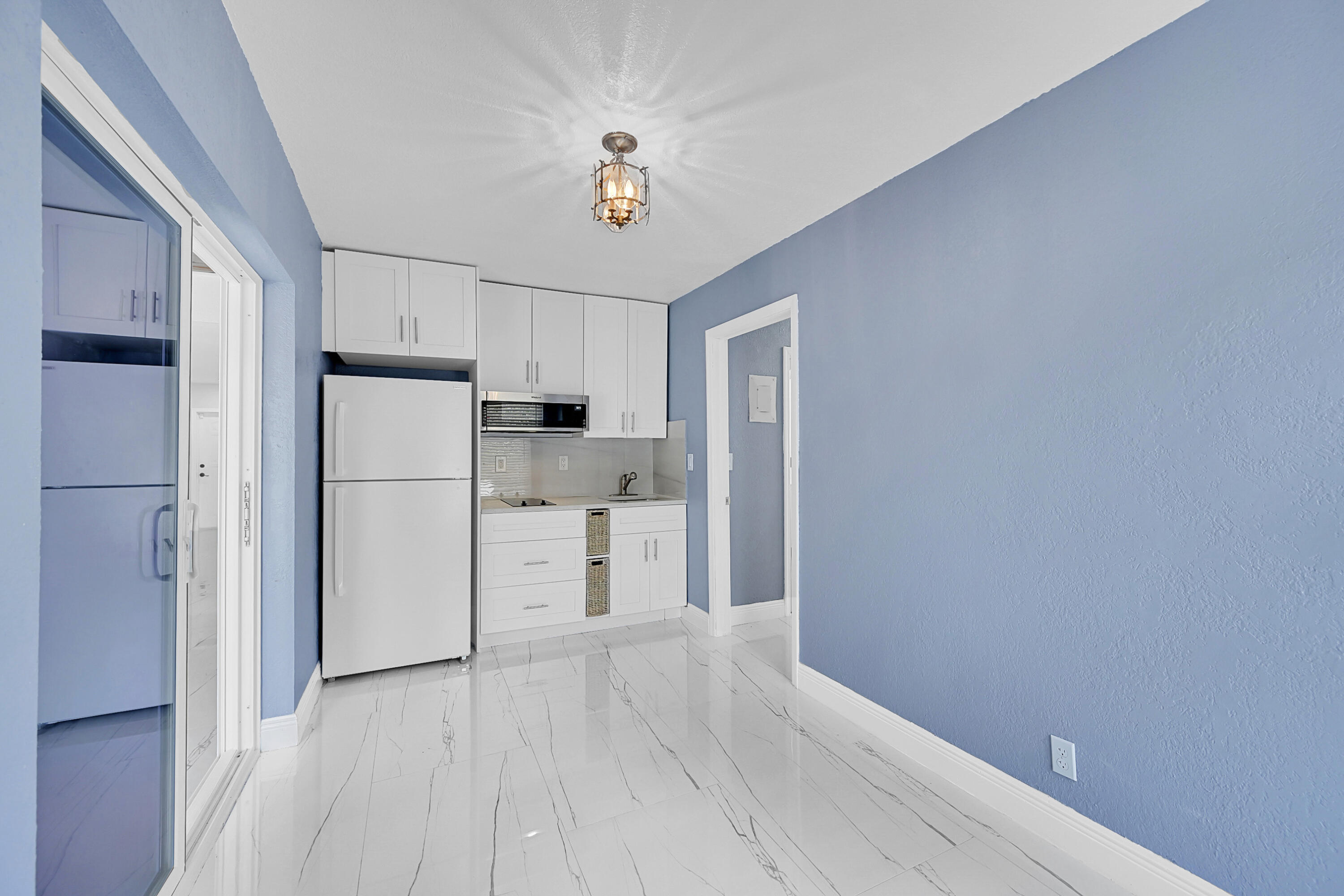 LYONS PARK - Residential Lease