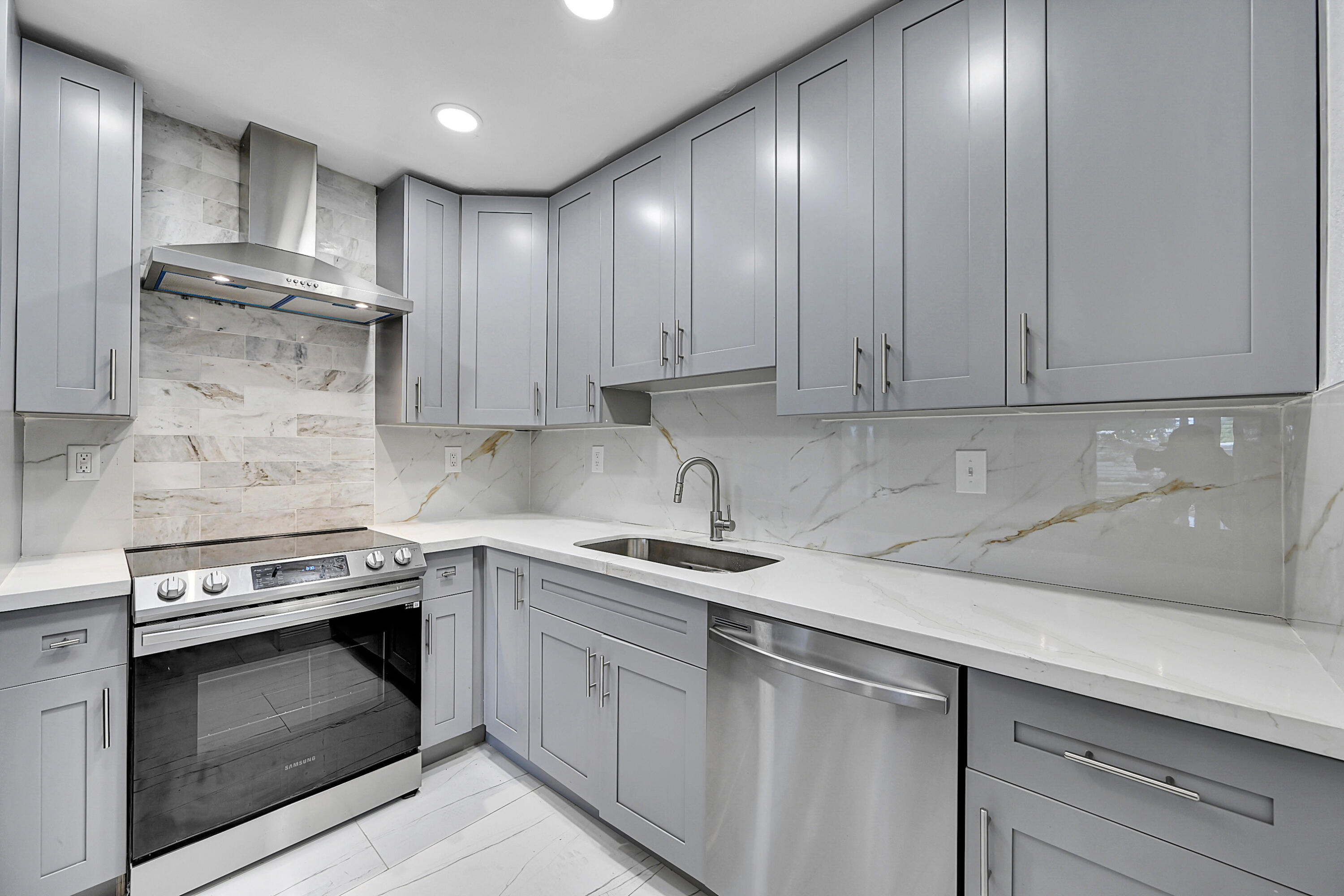 LYONS PARK - Residential Lease