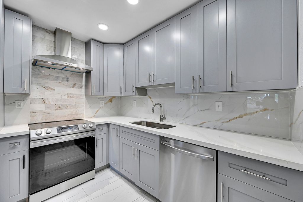 Photo of 1181 SW 4th Terrace, Pompano Beach, FL 33060 (MLS # B26003020)