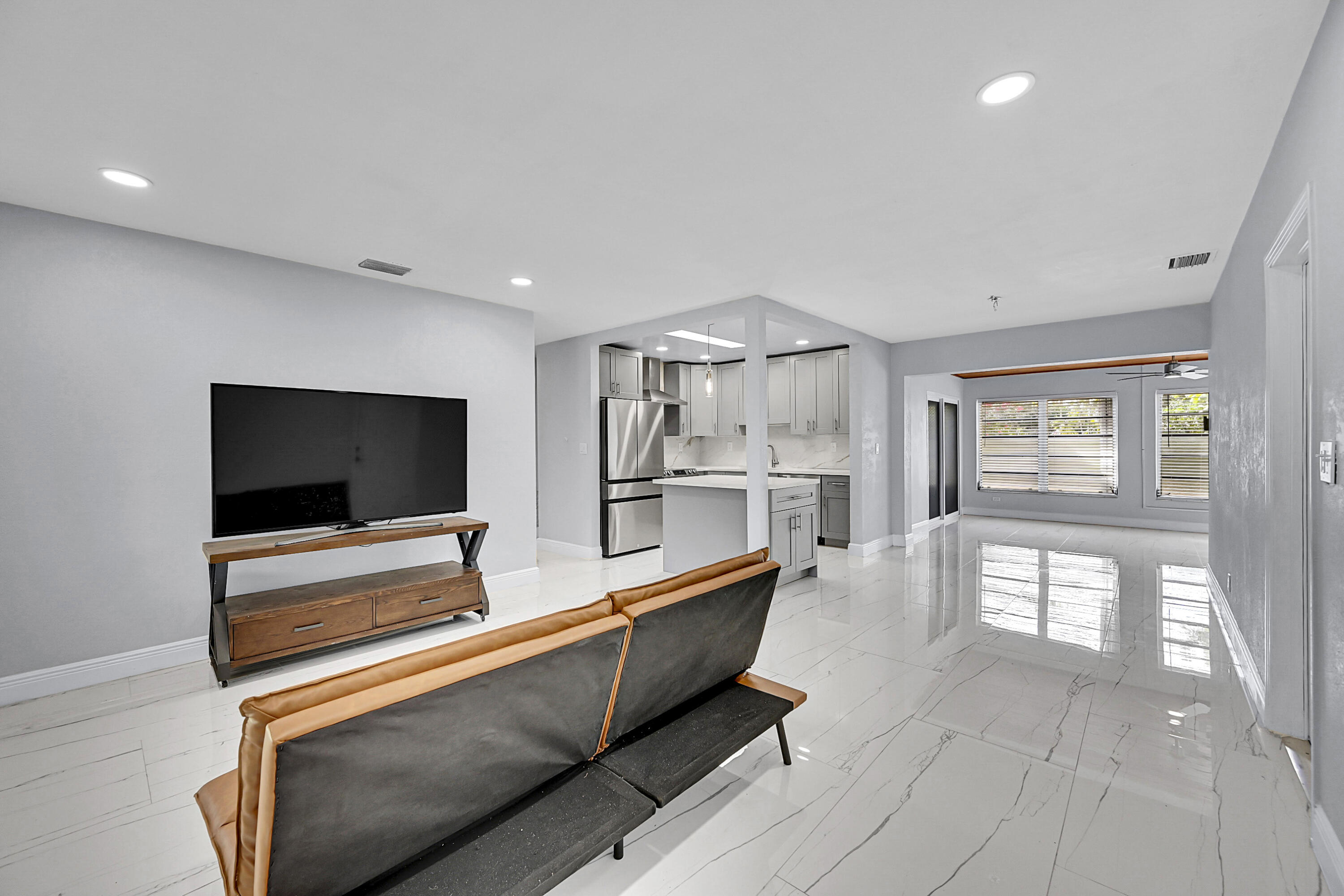 LYONS PARK - Residential Lease