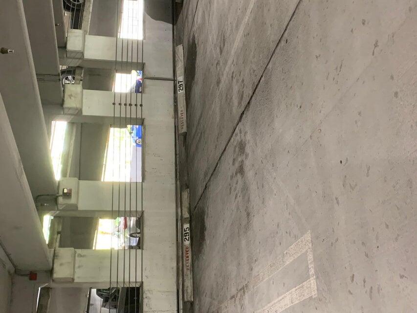 VIZCAYA LAKES CONDO - Residential