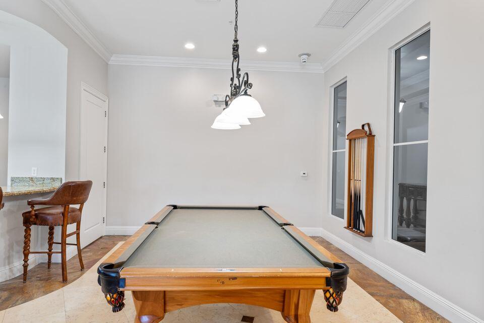 VIZCAYA LAKES CONDO - Residential