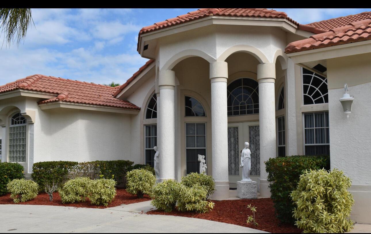 Spacious 5-bedroom, 3-bath home with 2,700 sq ft of living space in a prime location on Airoso Blvd! This well-maintained property features a unique layout, including a private-entry bedroom--perfect for guests, in-laws, or a home office. Enjoy ample room for the whole family, an open living area, and generous natural light throughout. Conveniently located near shopping, schools, and major highways. A rare rental opportunity that combines space, flexibility, and location!
