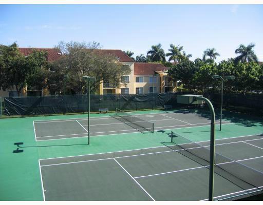 Yacht Club - Residential Lease