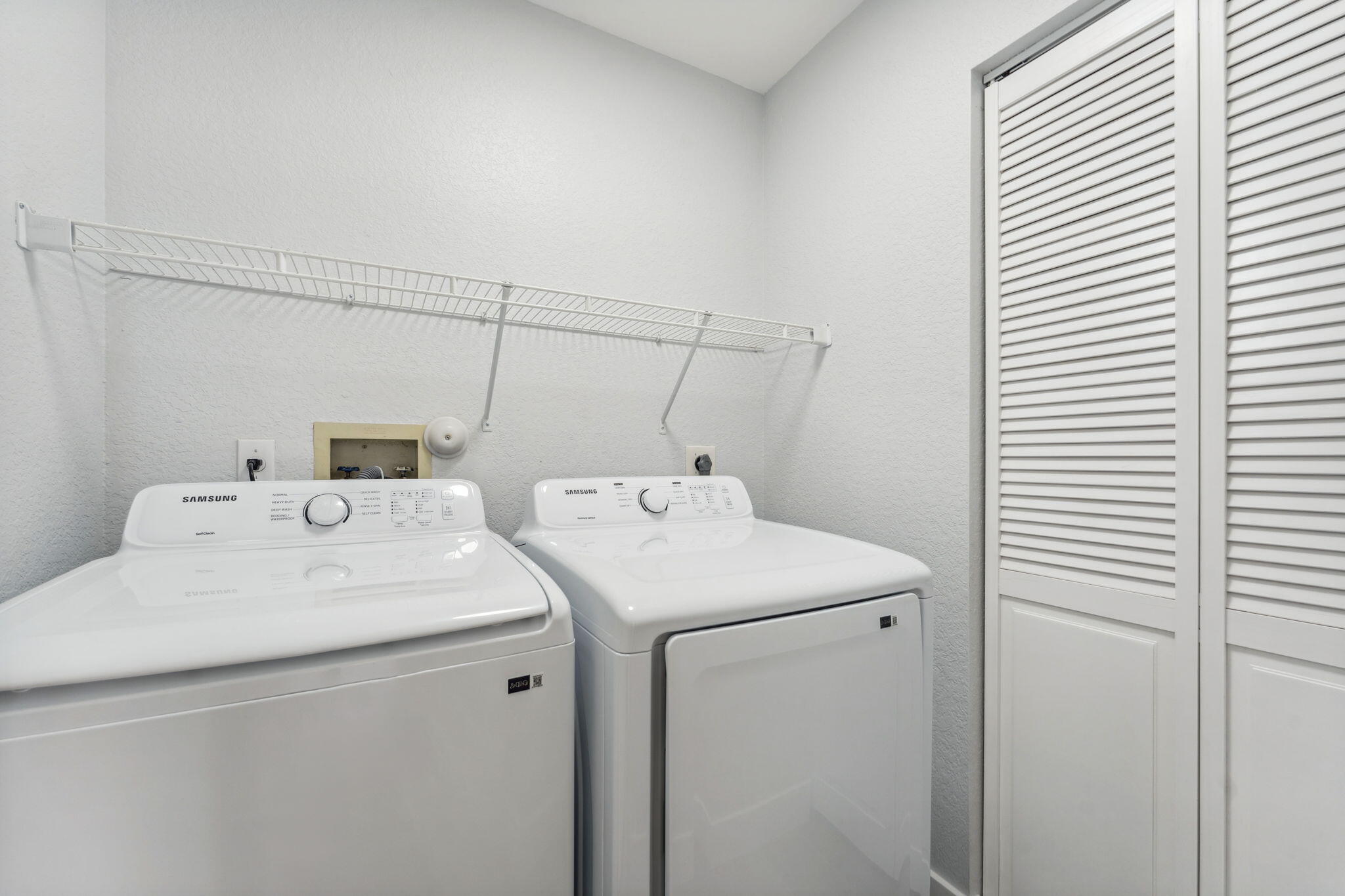 MEADOW LAKE - Residential