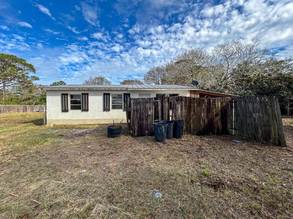 Photo of 850 E Coker Road, Fort Pierce, FL 34945 (MLS # R11055460)