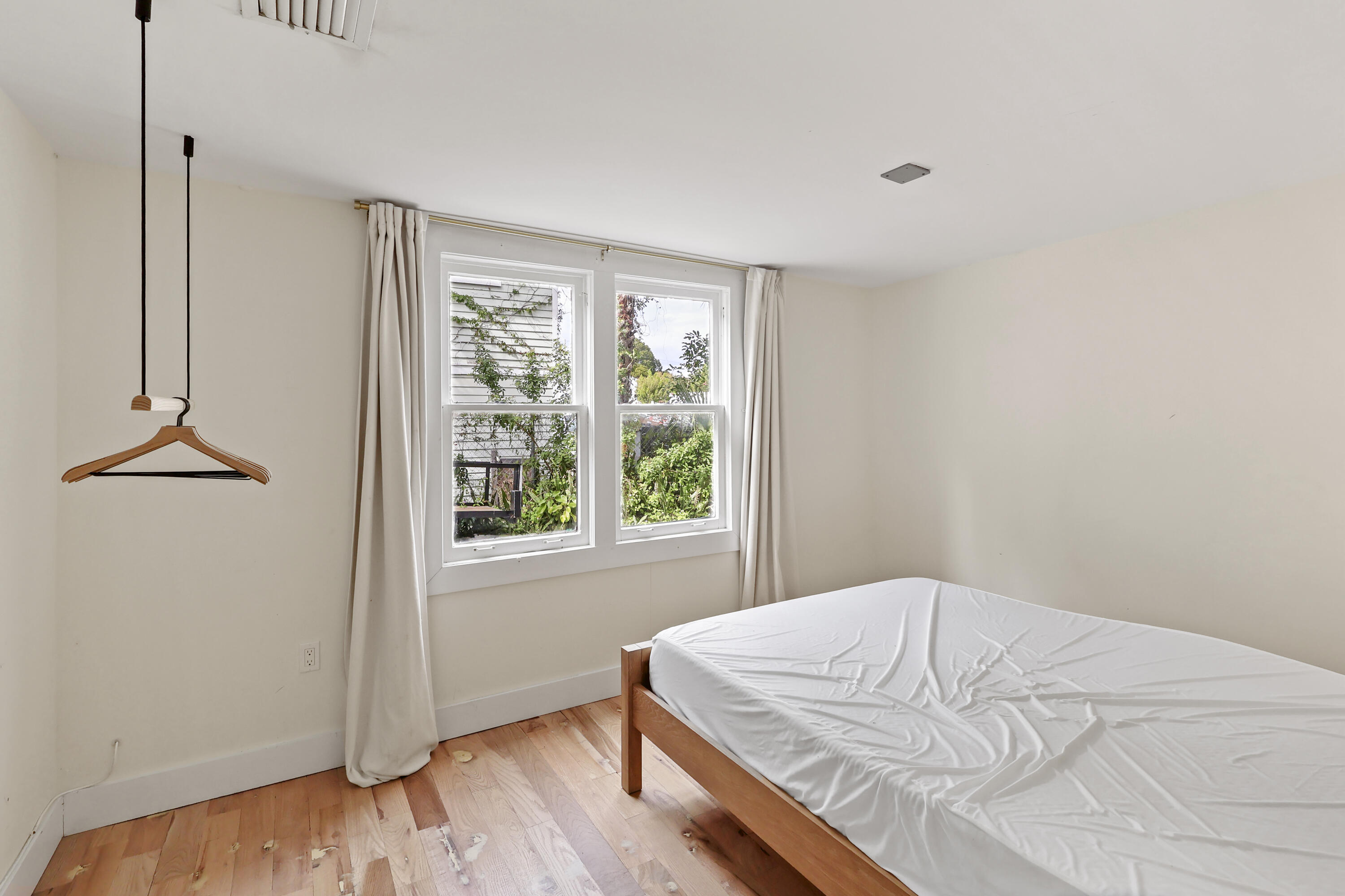 MOSS & HEISLER - Residential Income