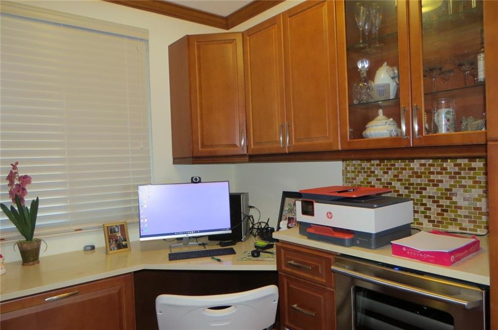 THE POINTE - Residential