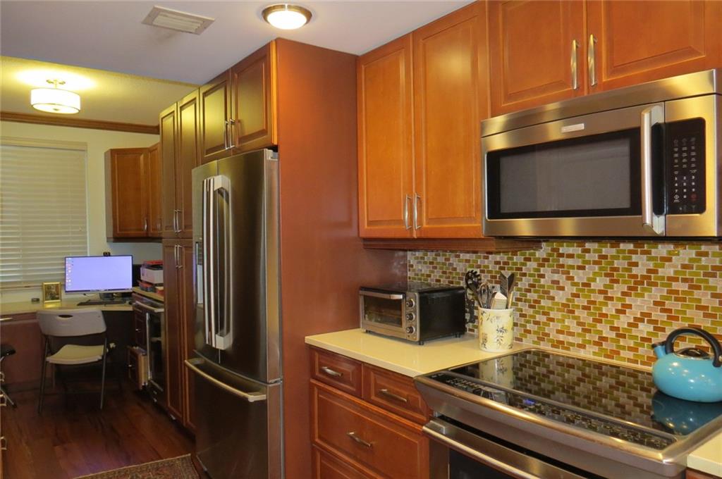 THE POINTE - Residential