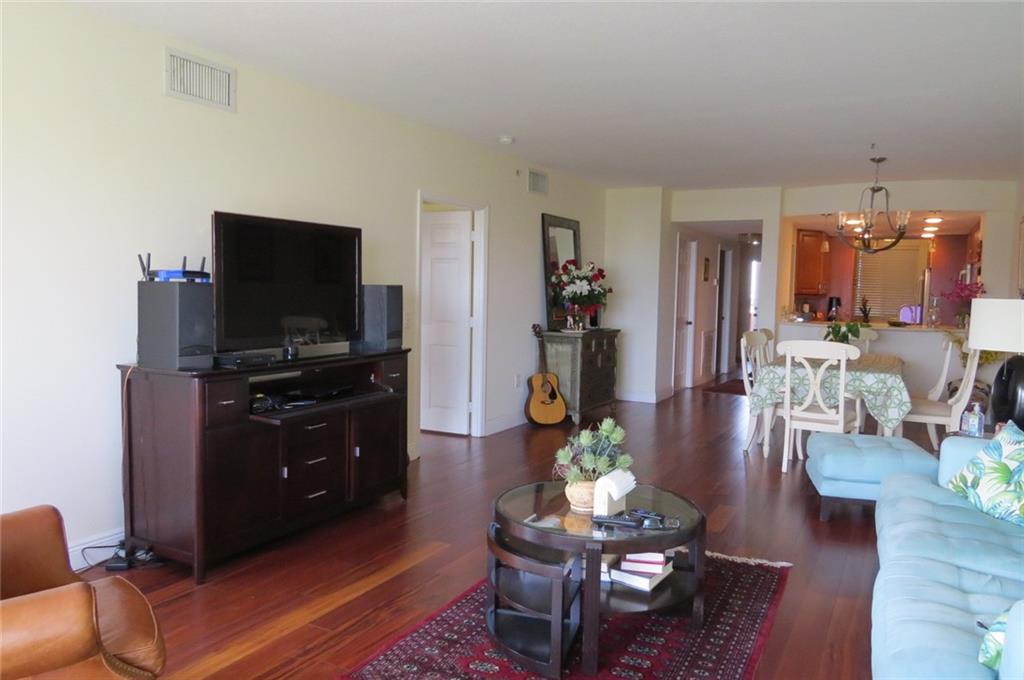 THE POINTE - Residential
