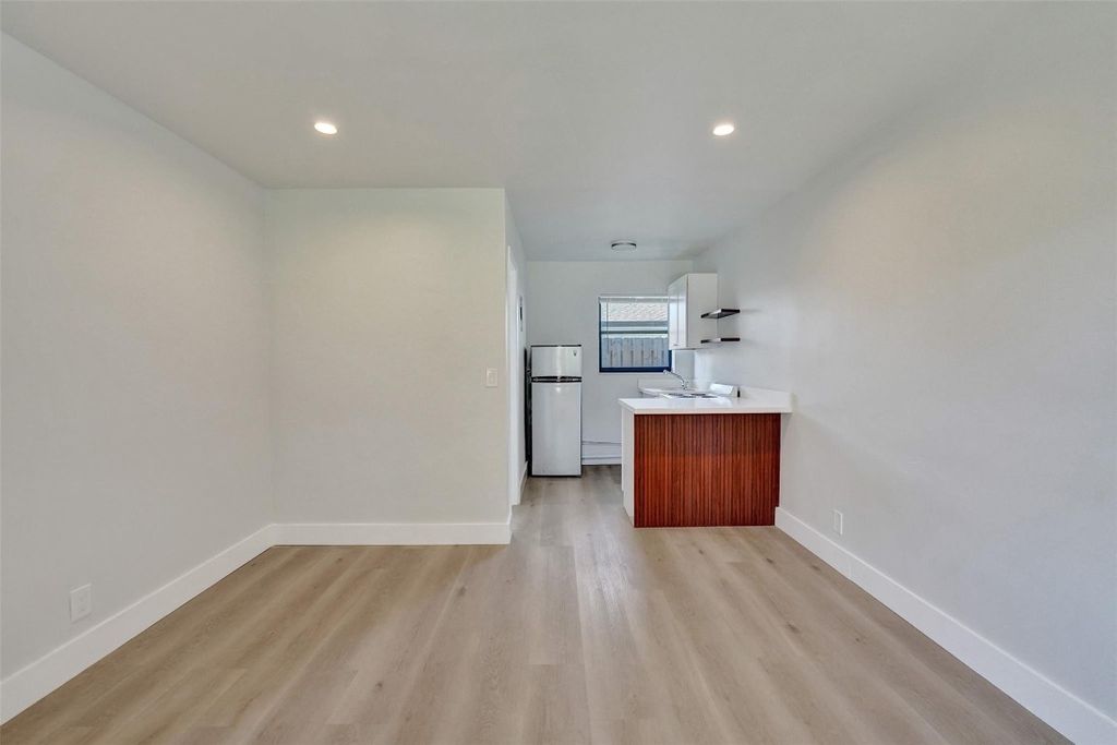 Photo of 901 NE 40th Street #2, Oakland Park, FL 33334 (MLS # F10486475)