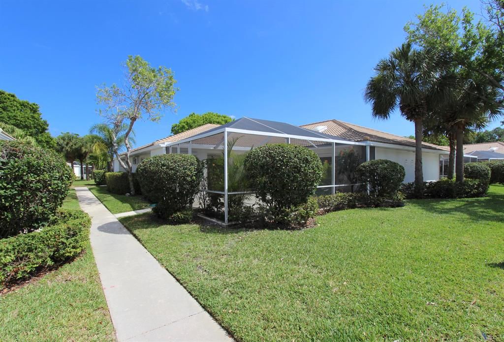 Photo of 10701 Chapman Oak Court, Palm Beach Gardens, FL 33410 (MLS # R10714335)