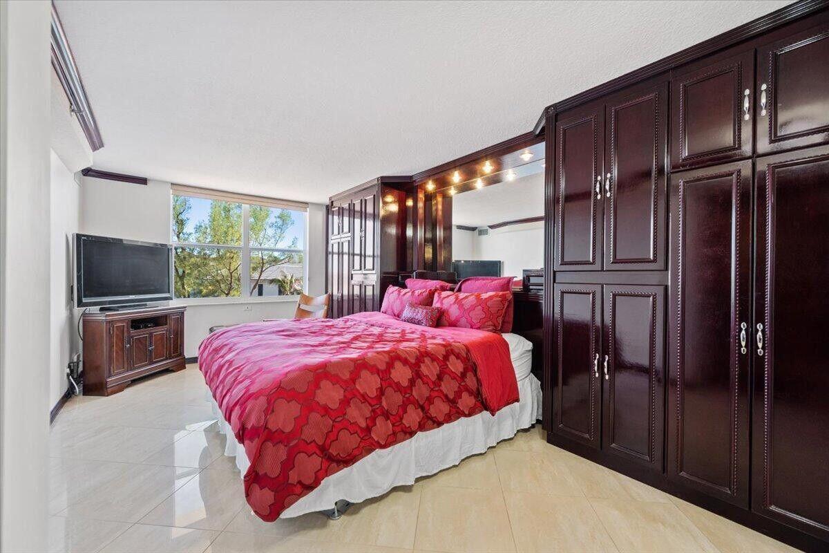 45 OCEAN CONDO - Residential