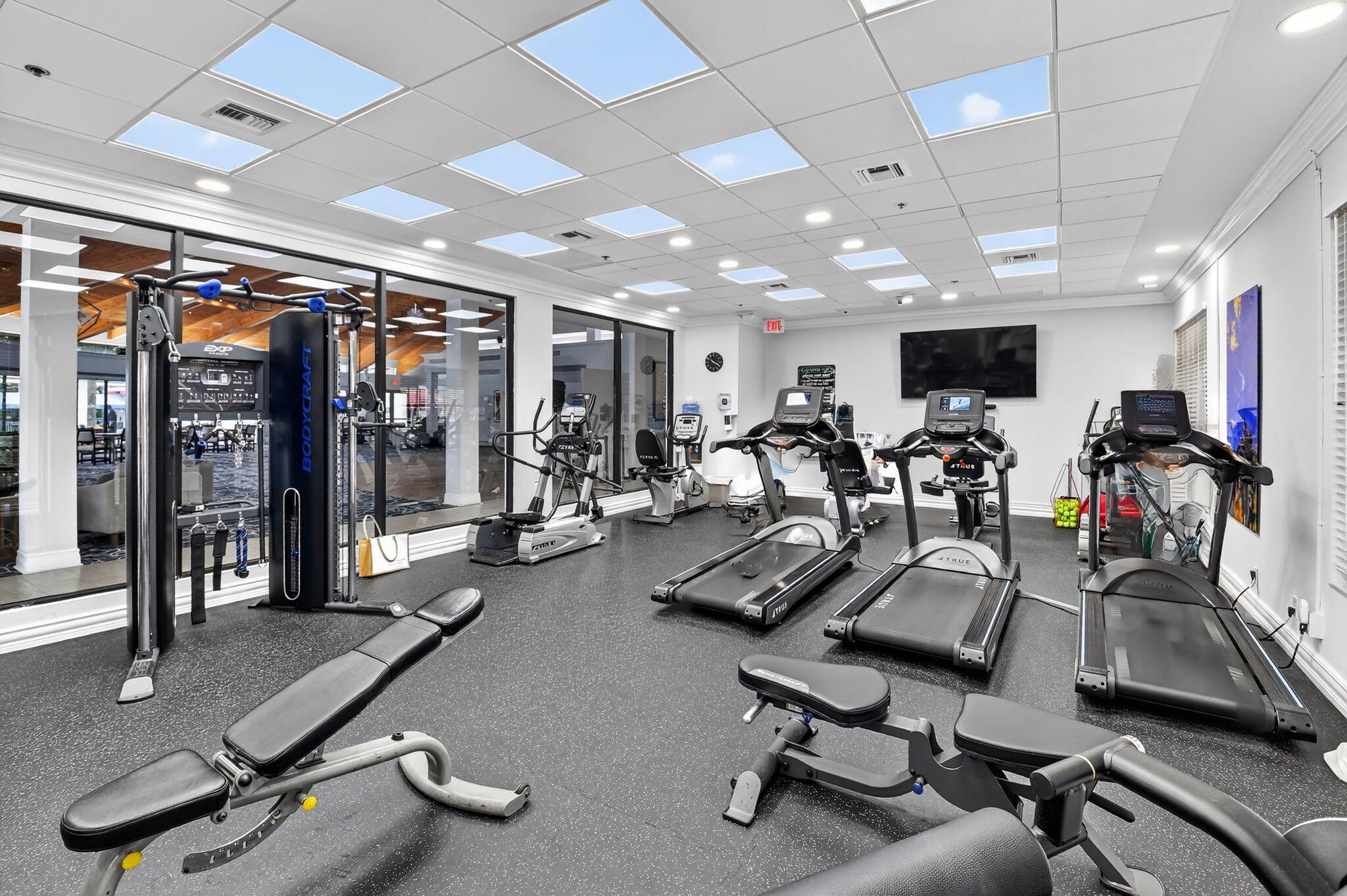 LEXINGTON CLUB VILLAS CON - Residential