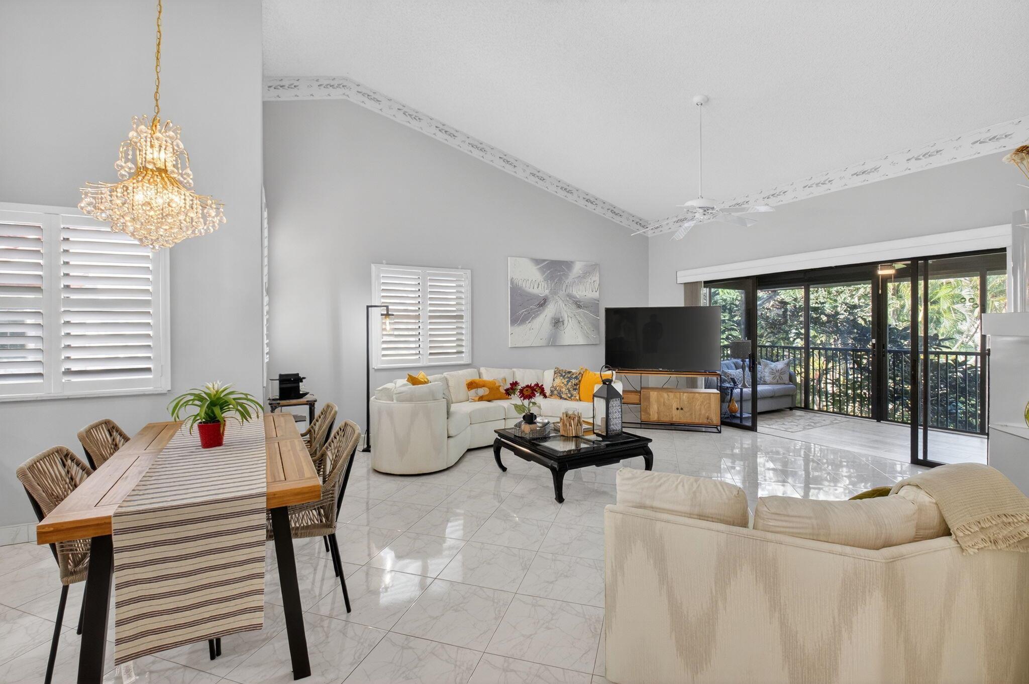 LEXINGTON CLUB VILLAS CON - Residential