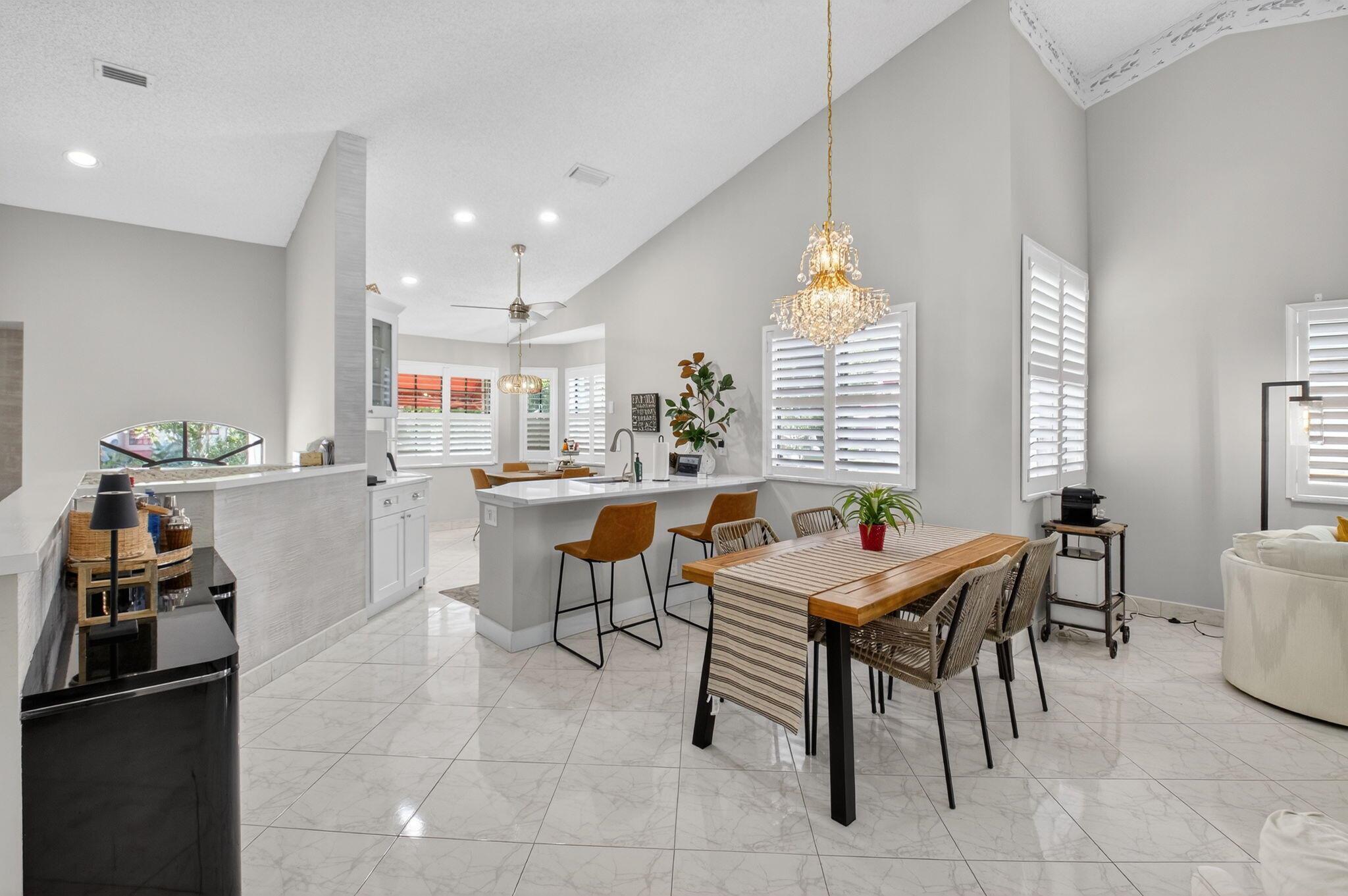 LEXINGTON CLUB VILLAS CON - Residential