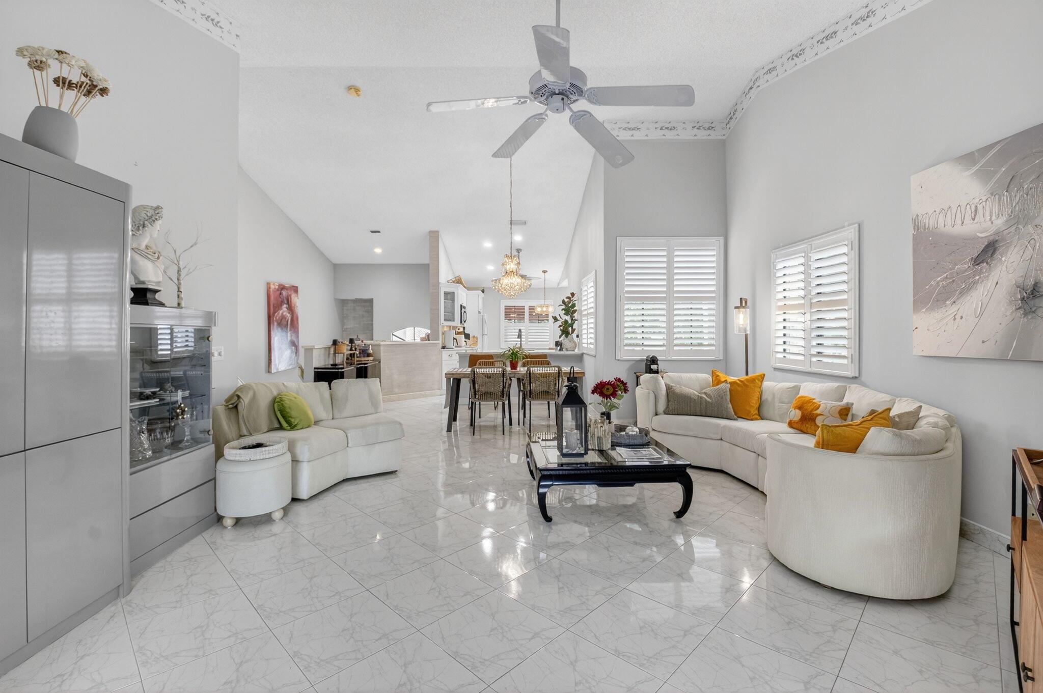 LEXINGTON CLUB VILLAS CON - Residential