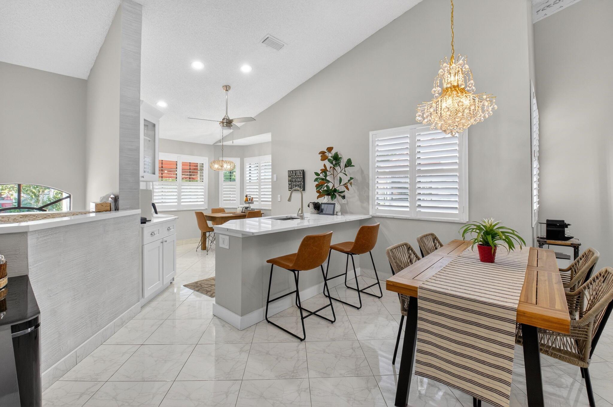 LEXINGTON CLUB VILLAS CON - Residential