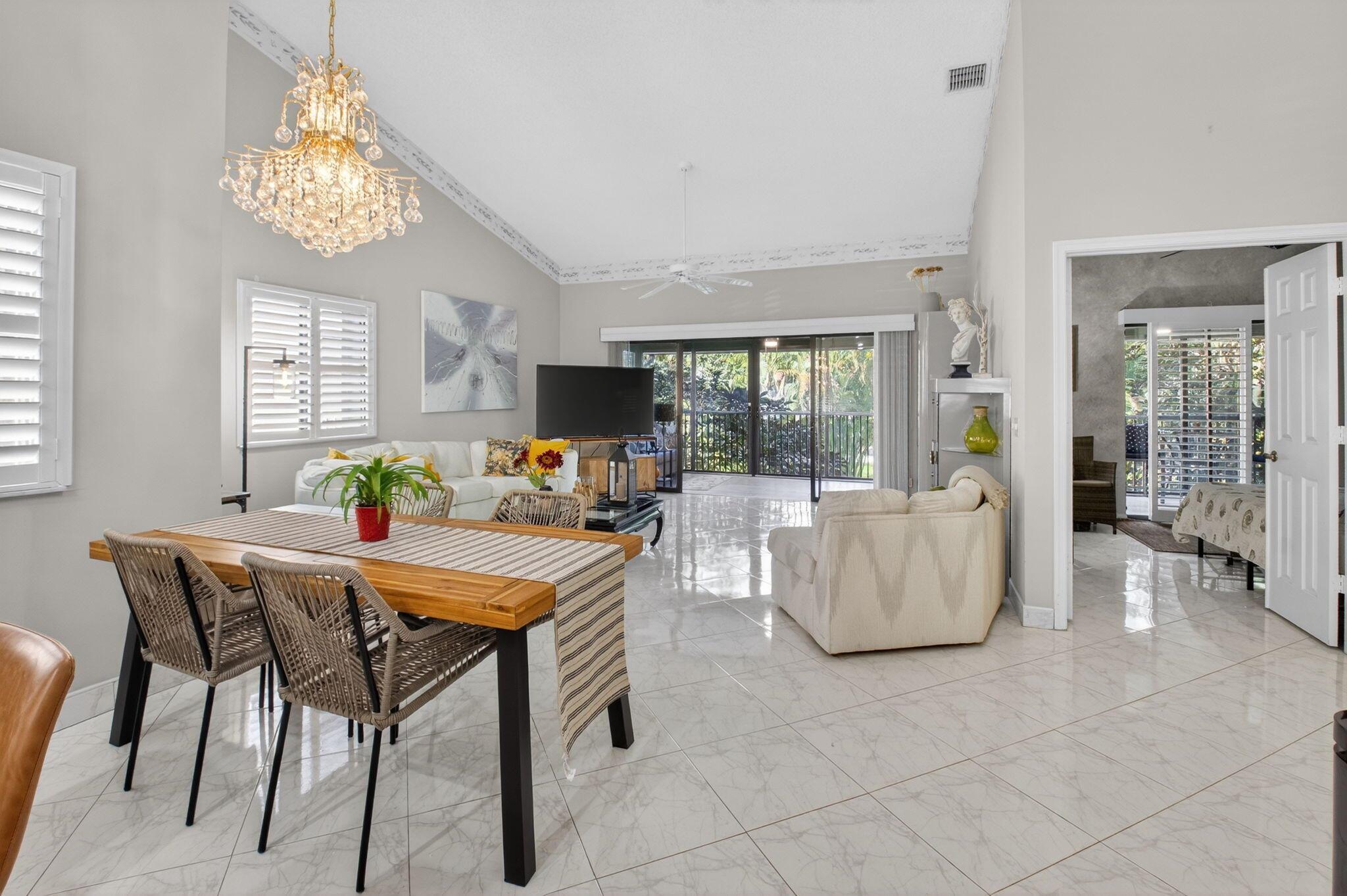 LEXINGTON CLUB VILLAS CON - Residential