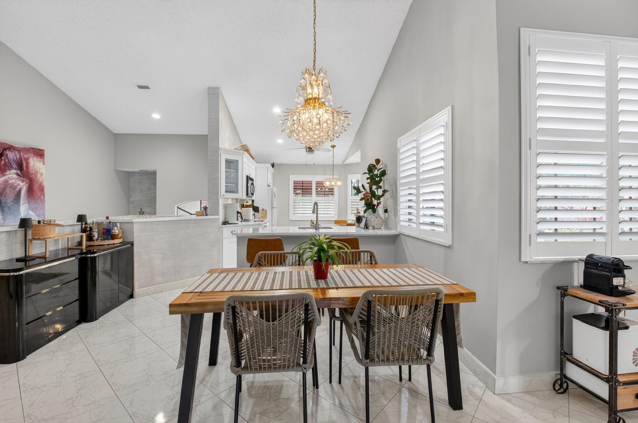 LEXINGTON CLUB VILLAS CON - Residential