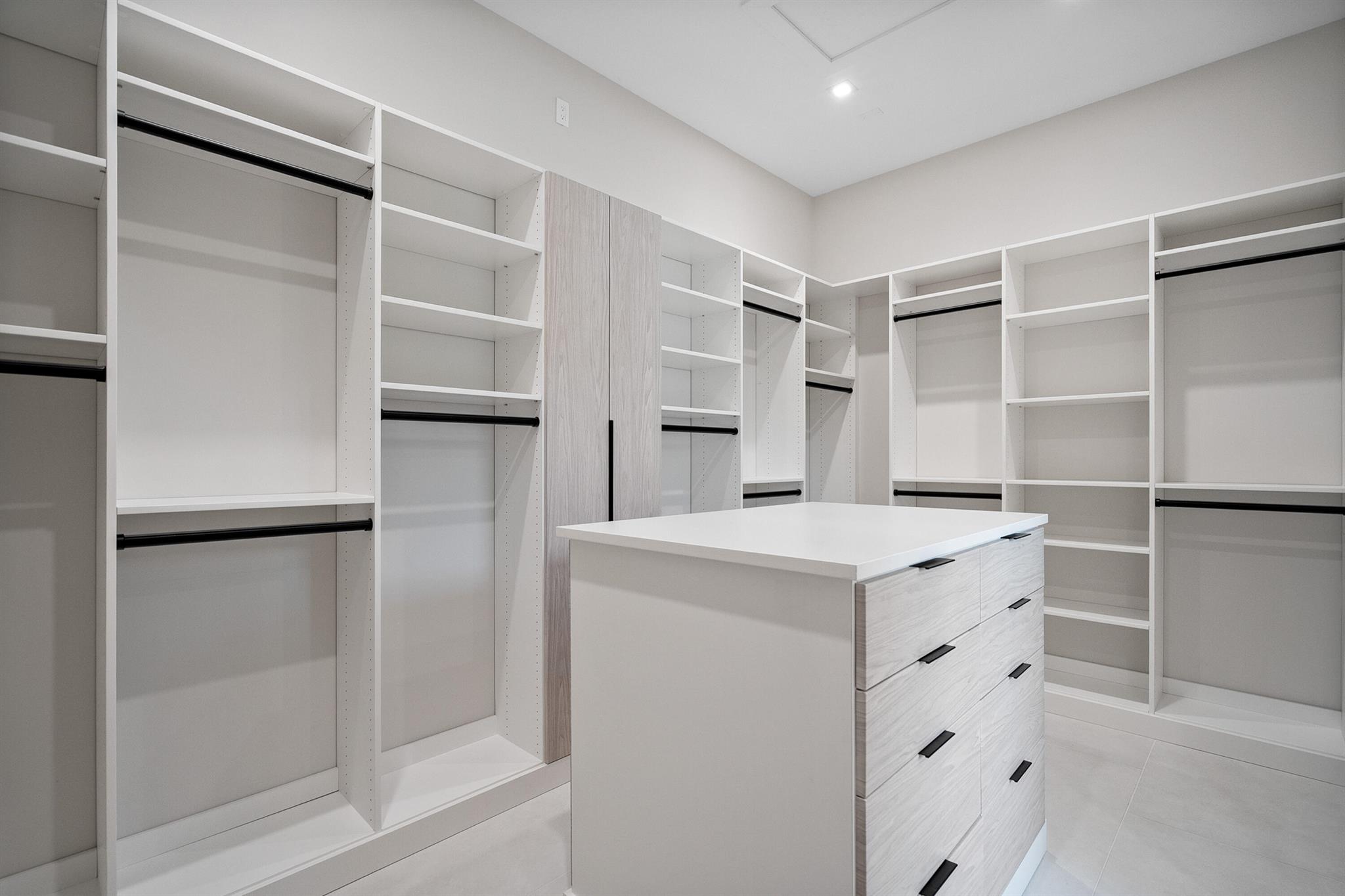 SEAGLASS P. D. - Residential