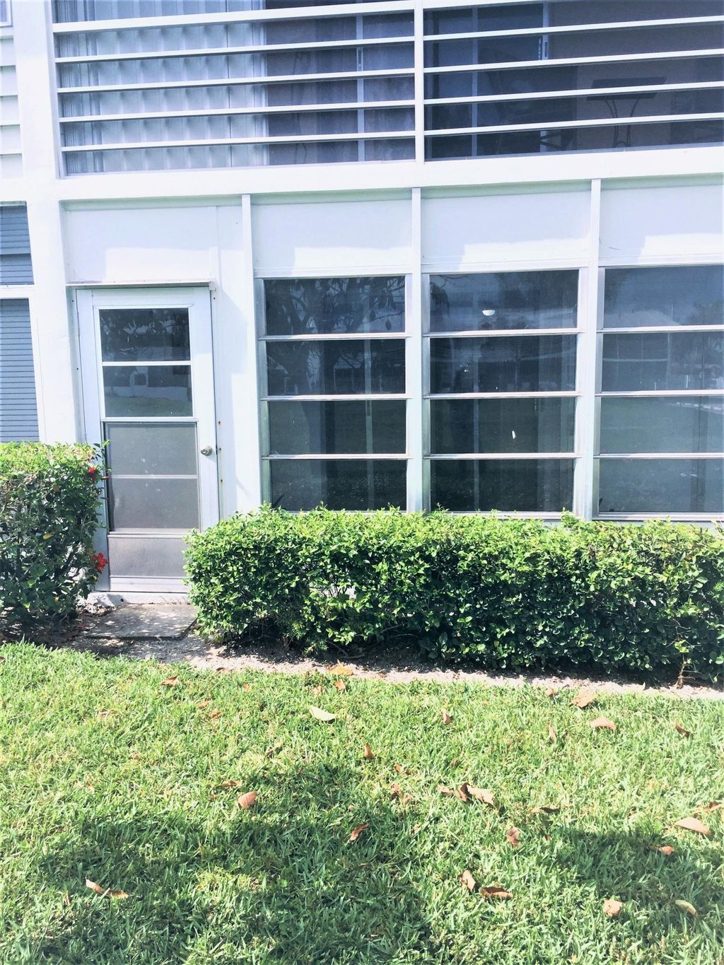 Photo of 215 Windsor J, West Palm Beach, FL 33417 (MLS # B26024018)
