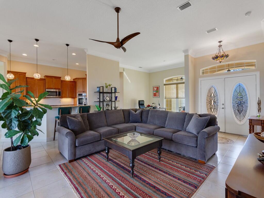 CROSS CREEK LAKE ESTATES - Residential