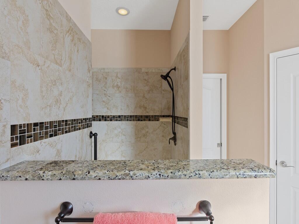 CROSS CREEK LAKE ESTATES - Residential