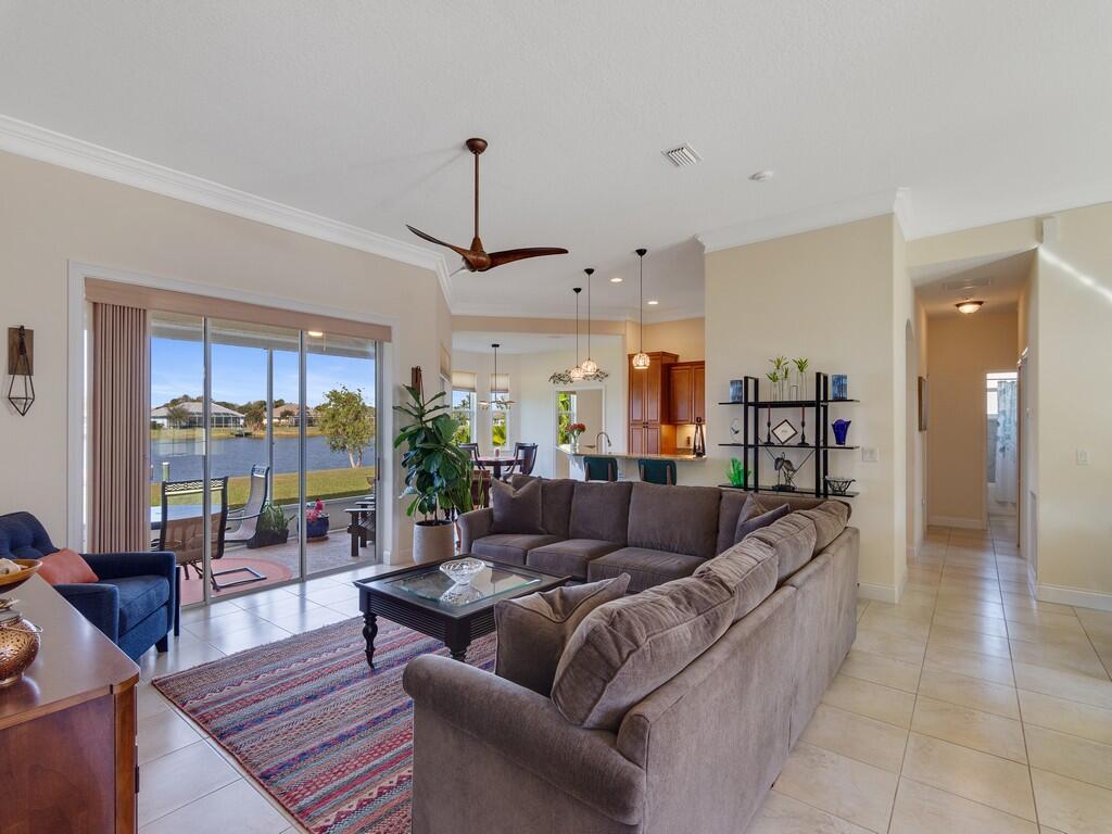 CROSS CREEK LAKE ESTATES - Residential