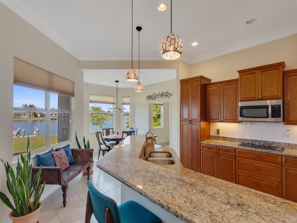 CROSS CREEK LAKE ESTATES - Residential