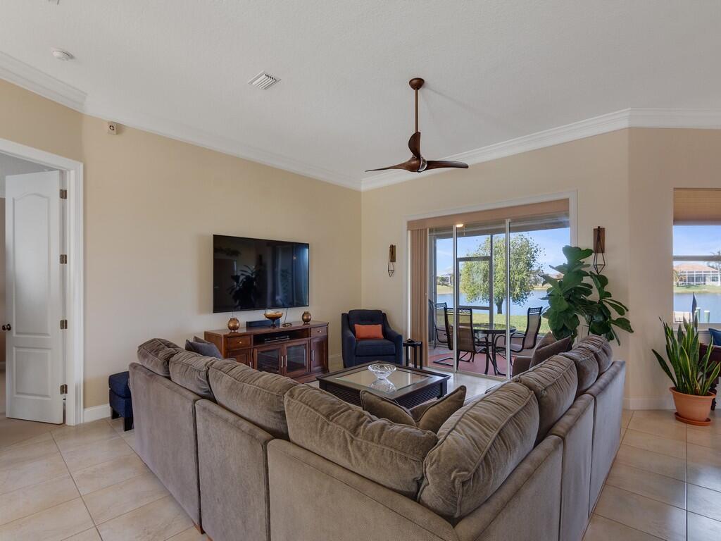 CROSS CREEK LAKE ESTATES - Residential