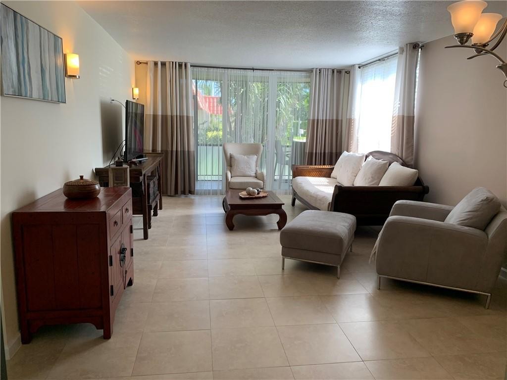 Island Club 3 - Residential
