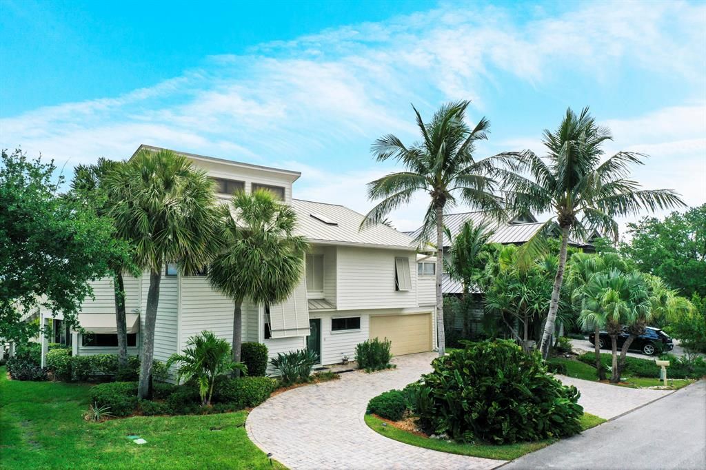 Photo of 3980 NE Joes Point Road, Stuart, FL 34996 (MLS # R10705737)