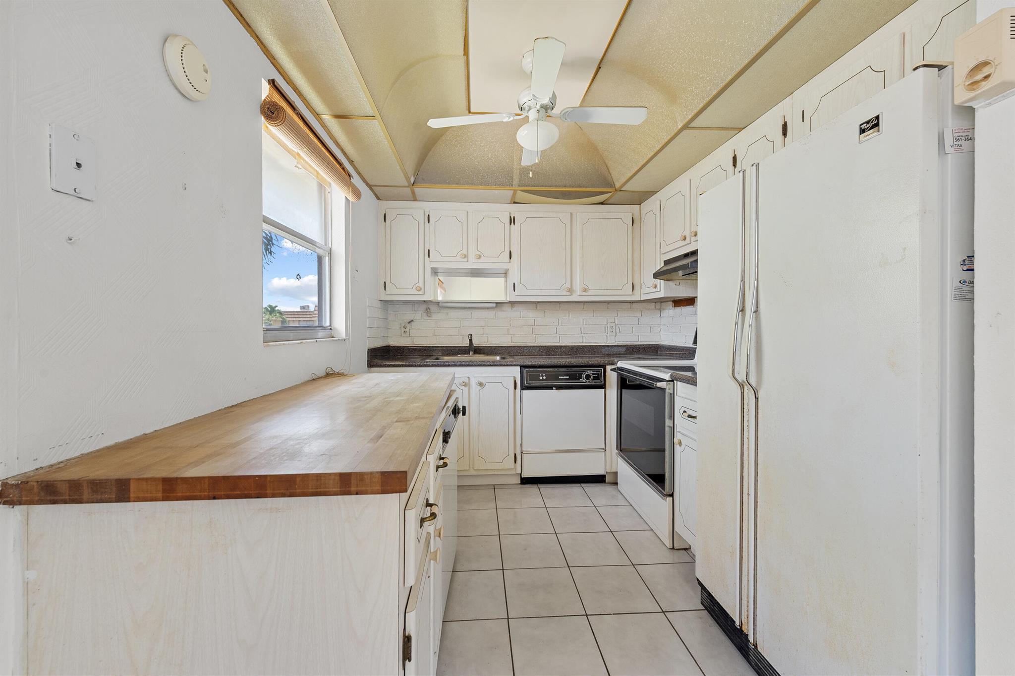 KINGS POINT SAXONY CONDOS - Residential