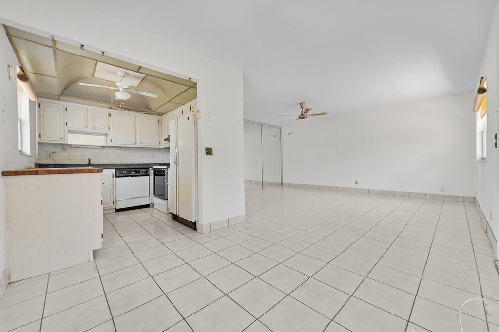 Photo of 180 Saxony D, Delray Beach, FL 33446 (MLS # R11144754)