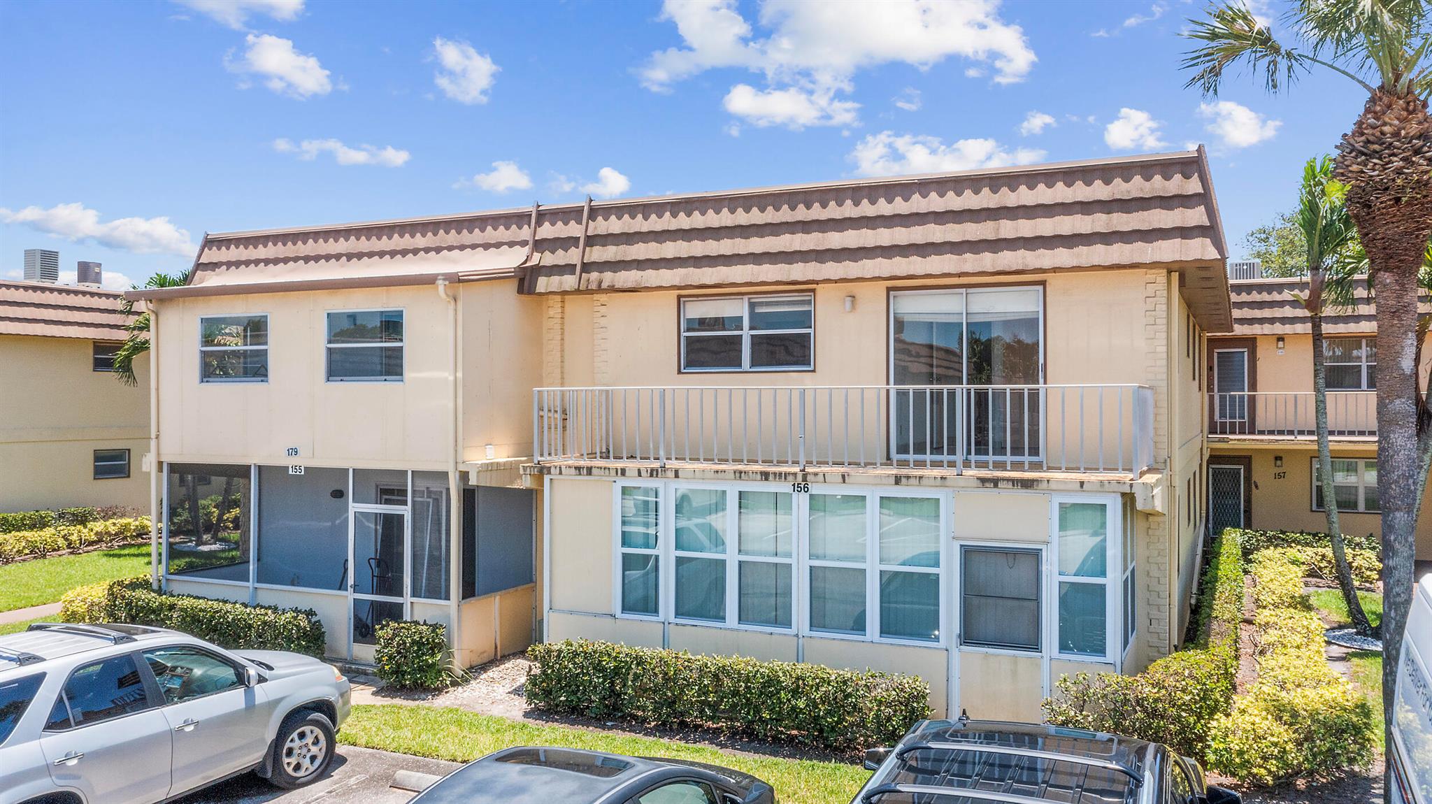 KINGS POINT SAXONY CONDOS - Residential