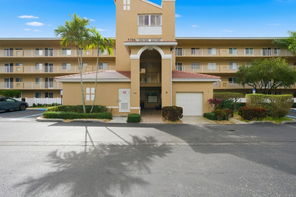 Photo of 5746 Crystal Shores Drive #307, Boynton Beach, FL 33437 (MLS # R11157665)