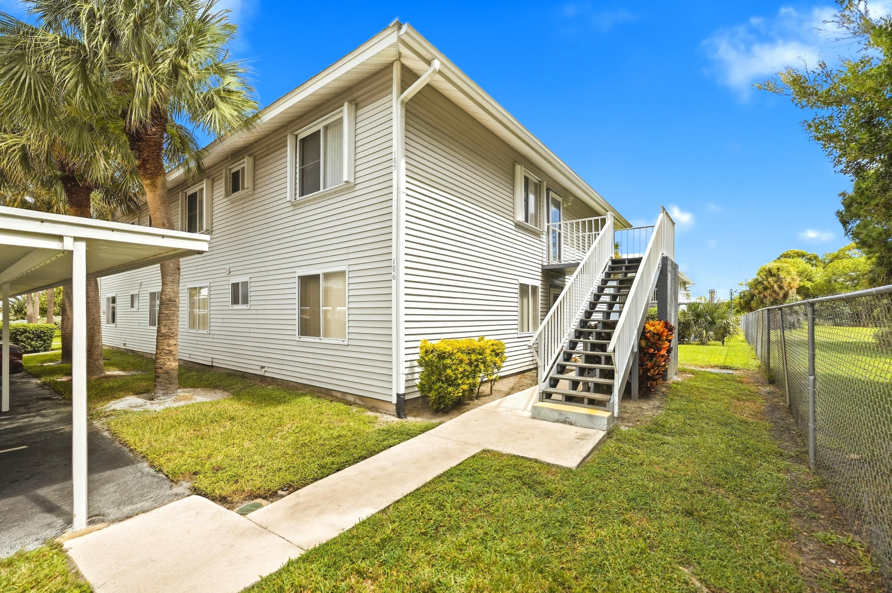105 SE Village Drive, Port St Lucie, FL, 34952/$164,321 3 105 SE Village Drive