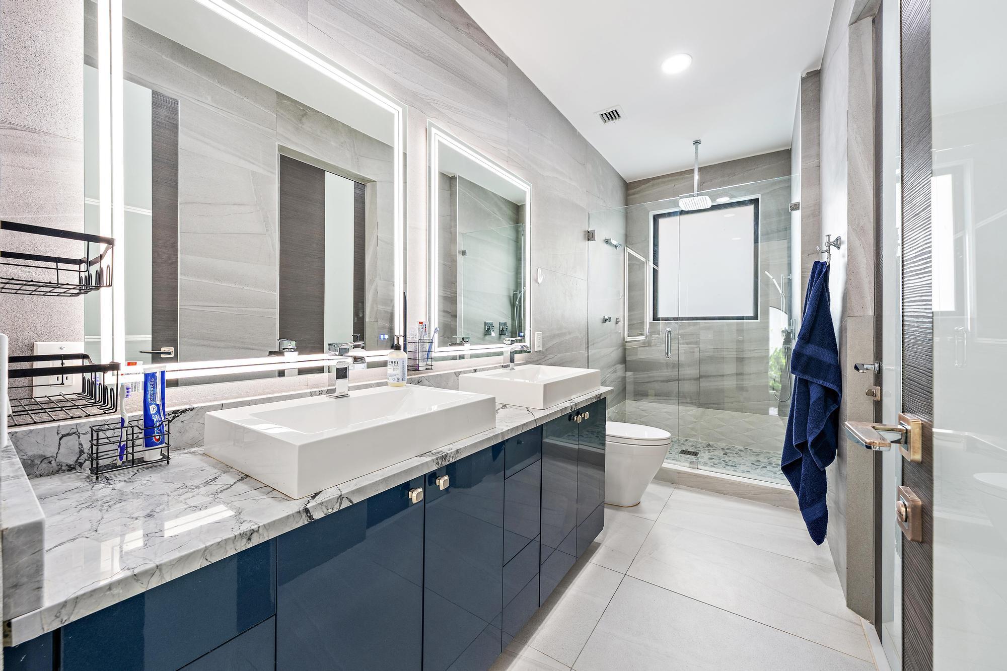 EQUUS - Residential