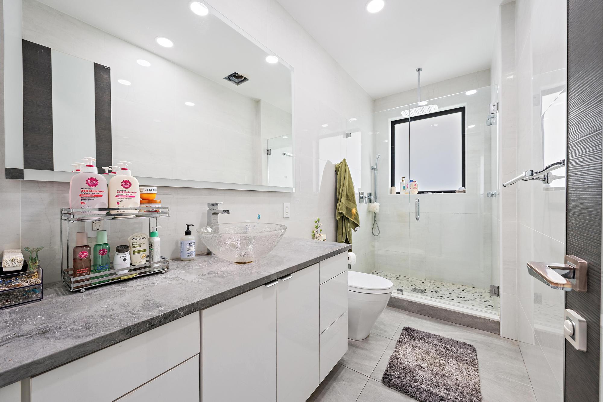 EQUUS - Residential
