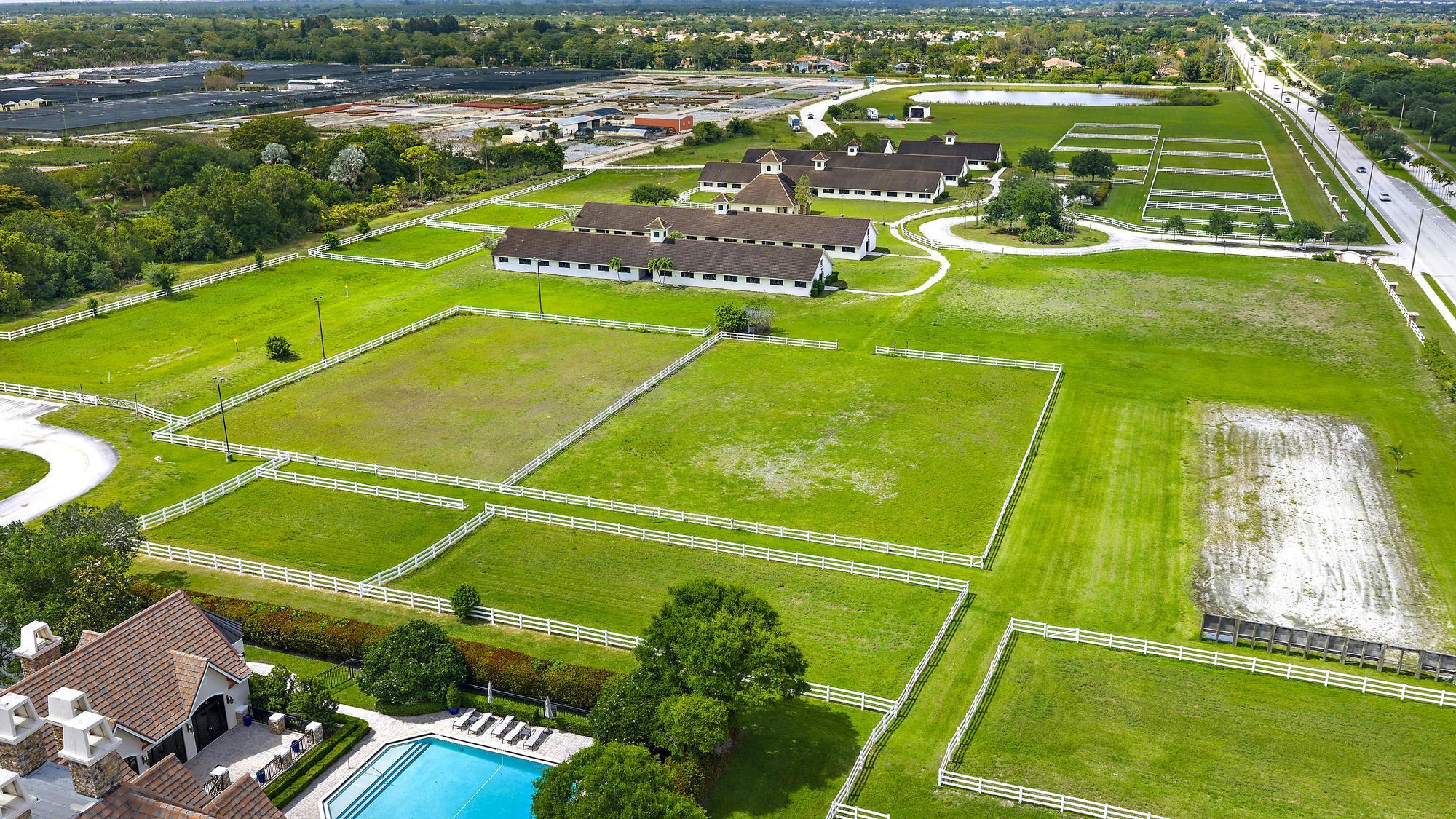EQUUS - Residential