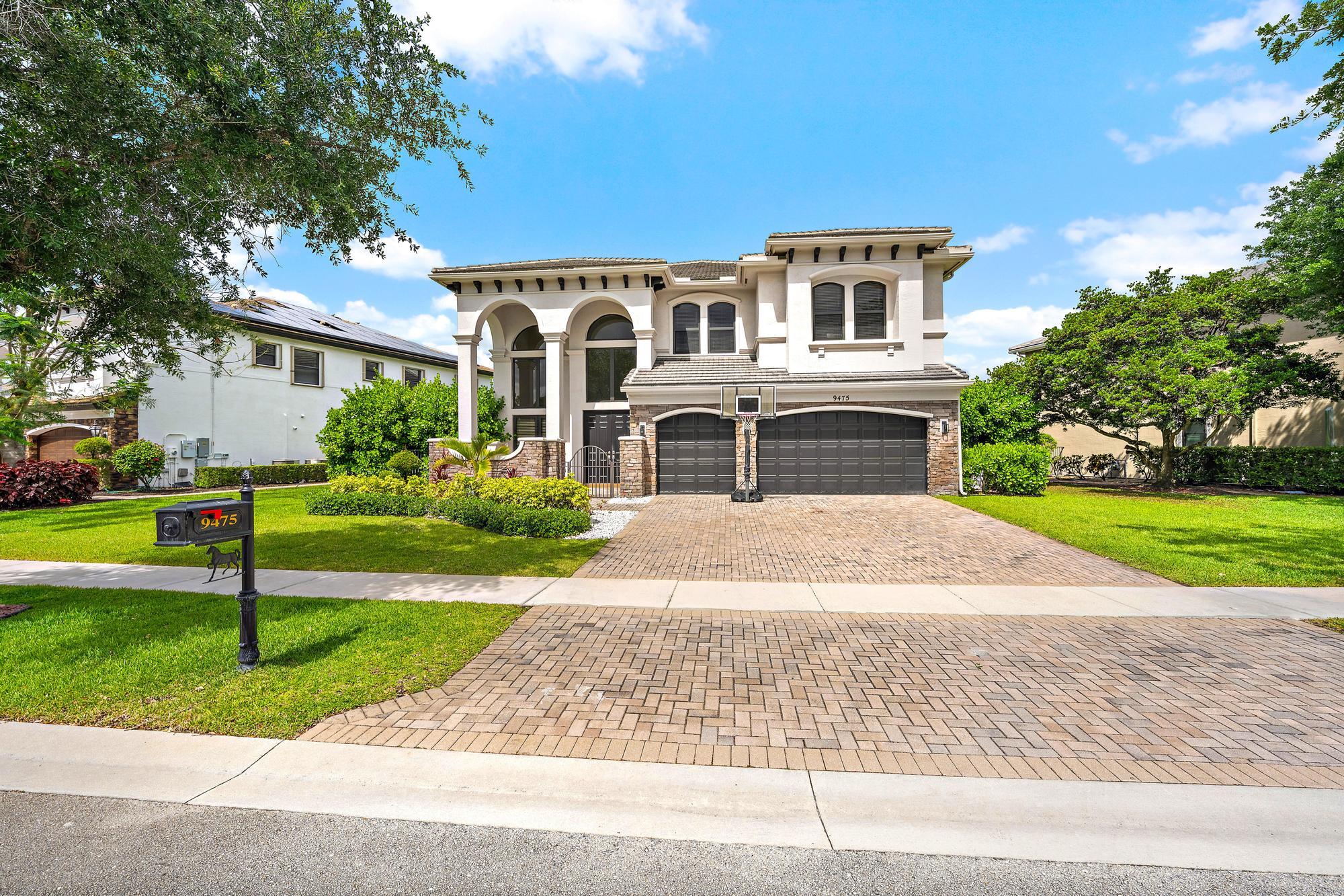 EQUUS - Residential