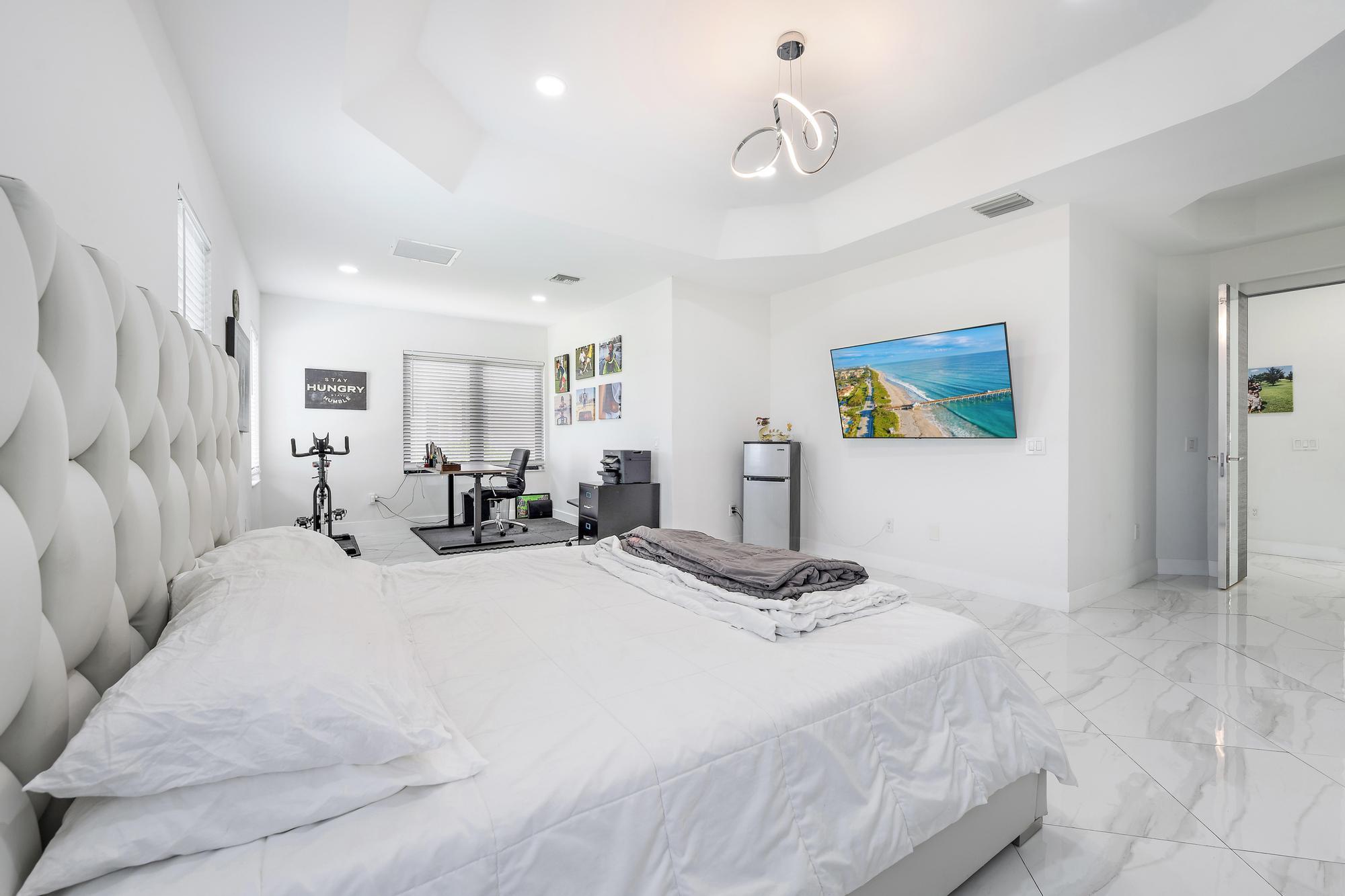 EQUUS - Residential
