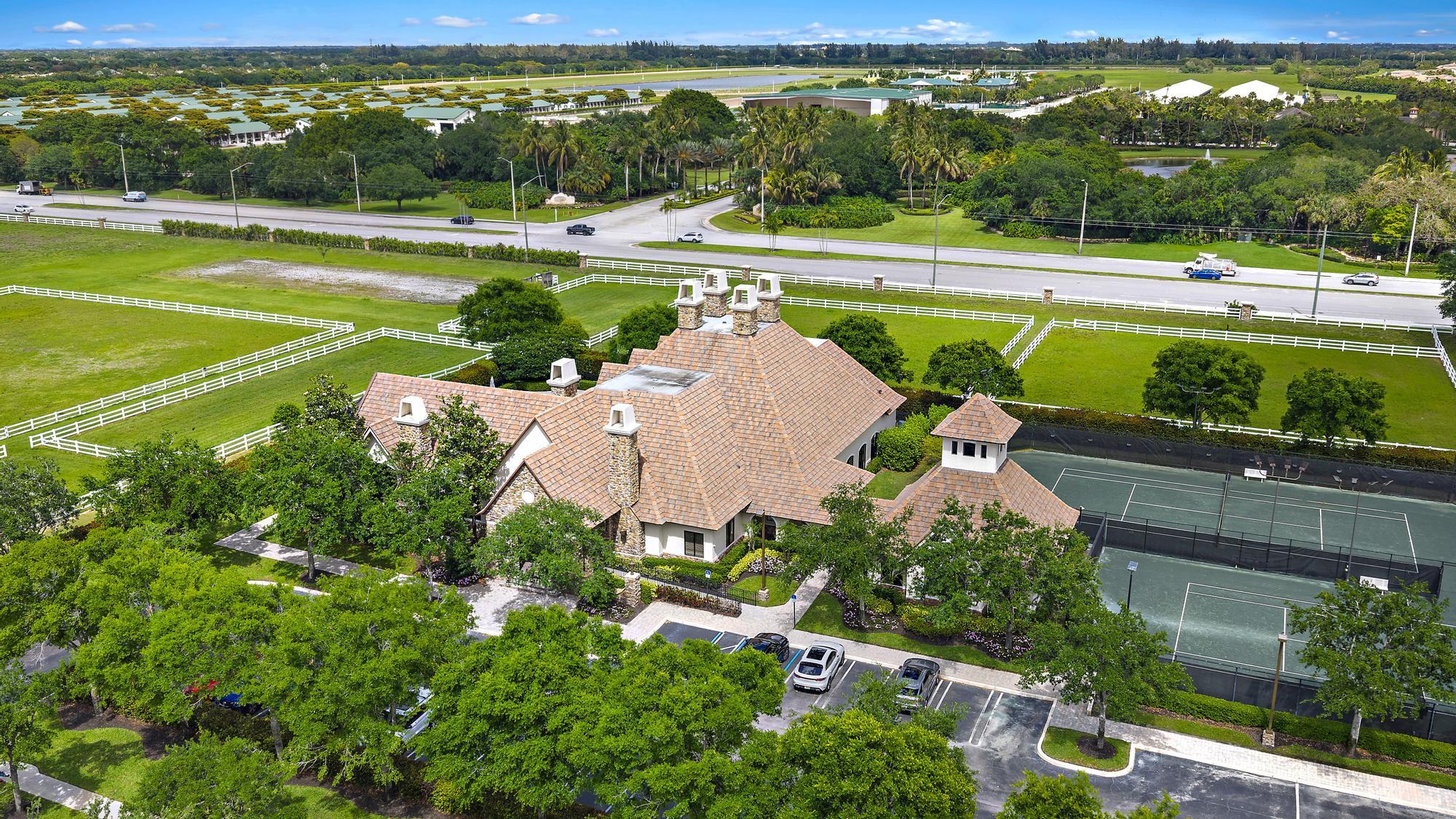 EQUUS - Residential