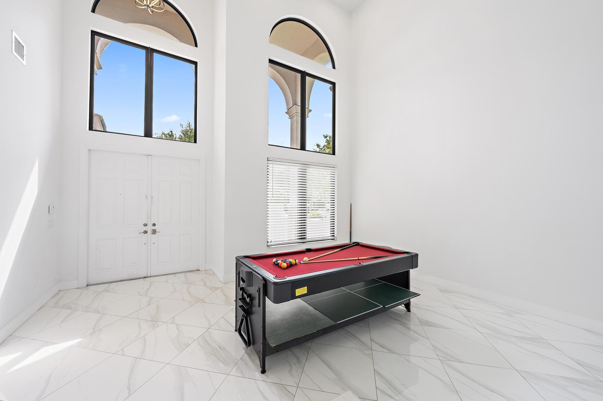EQUUS - Residential