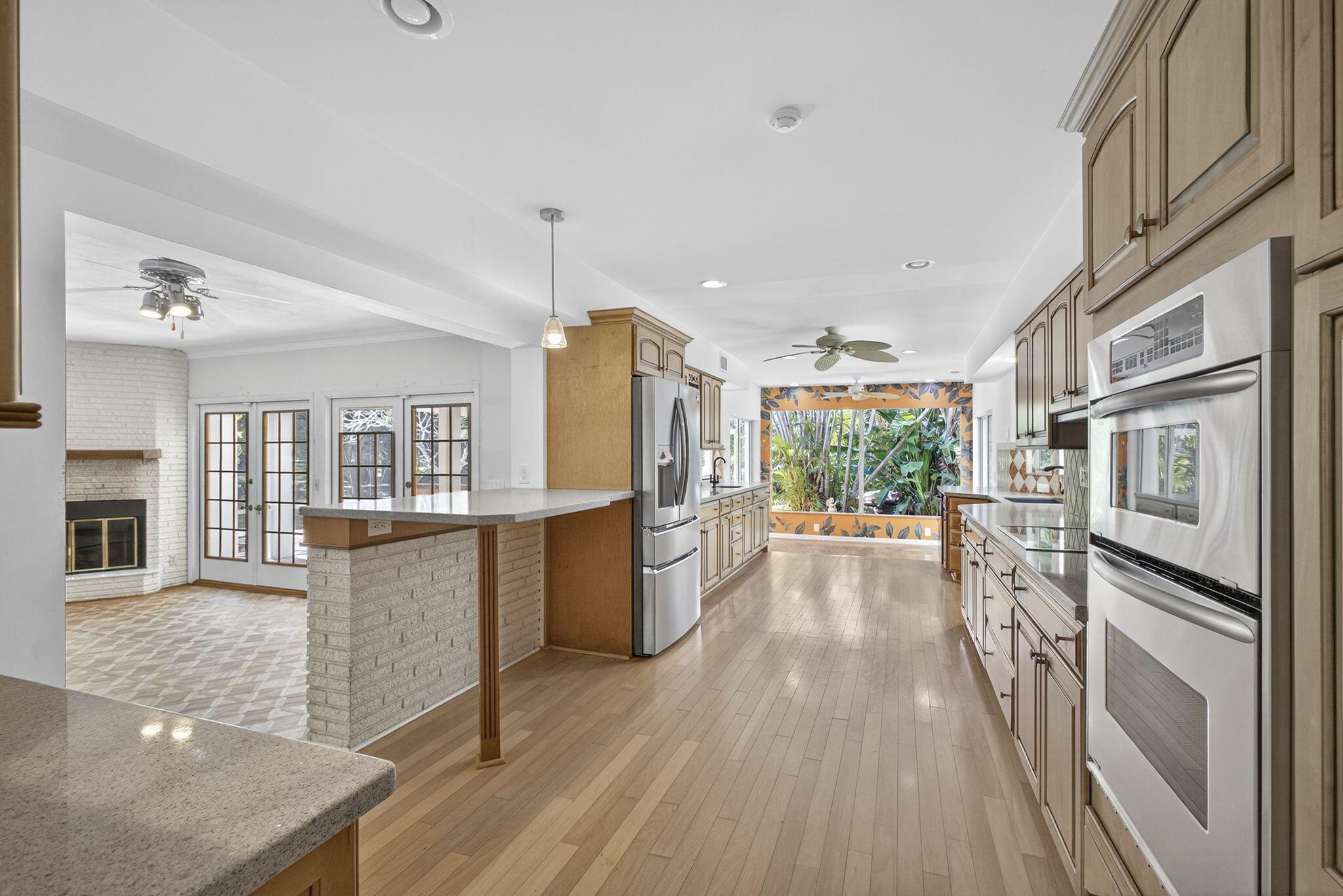 SQUARE LAKE - Residential