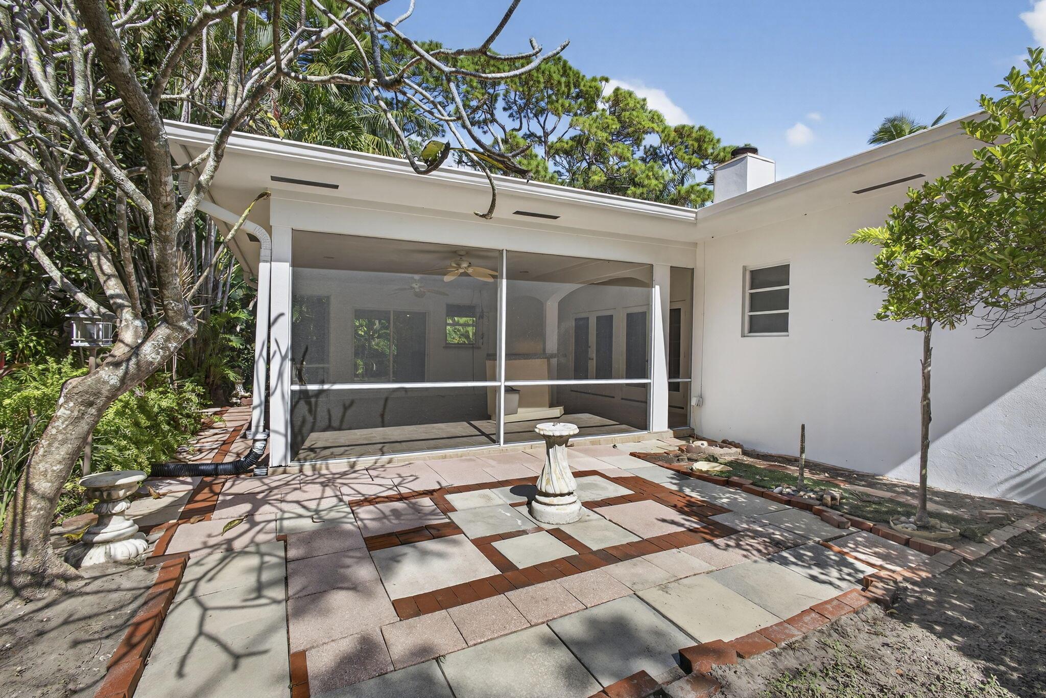 SQUARE LAKE - Residential