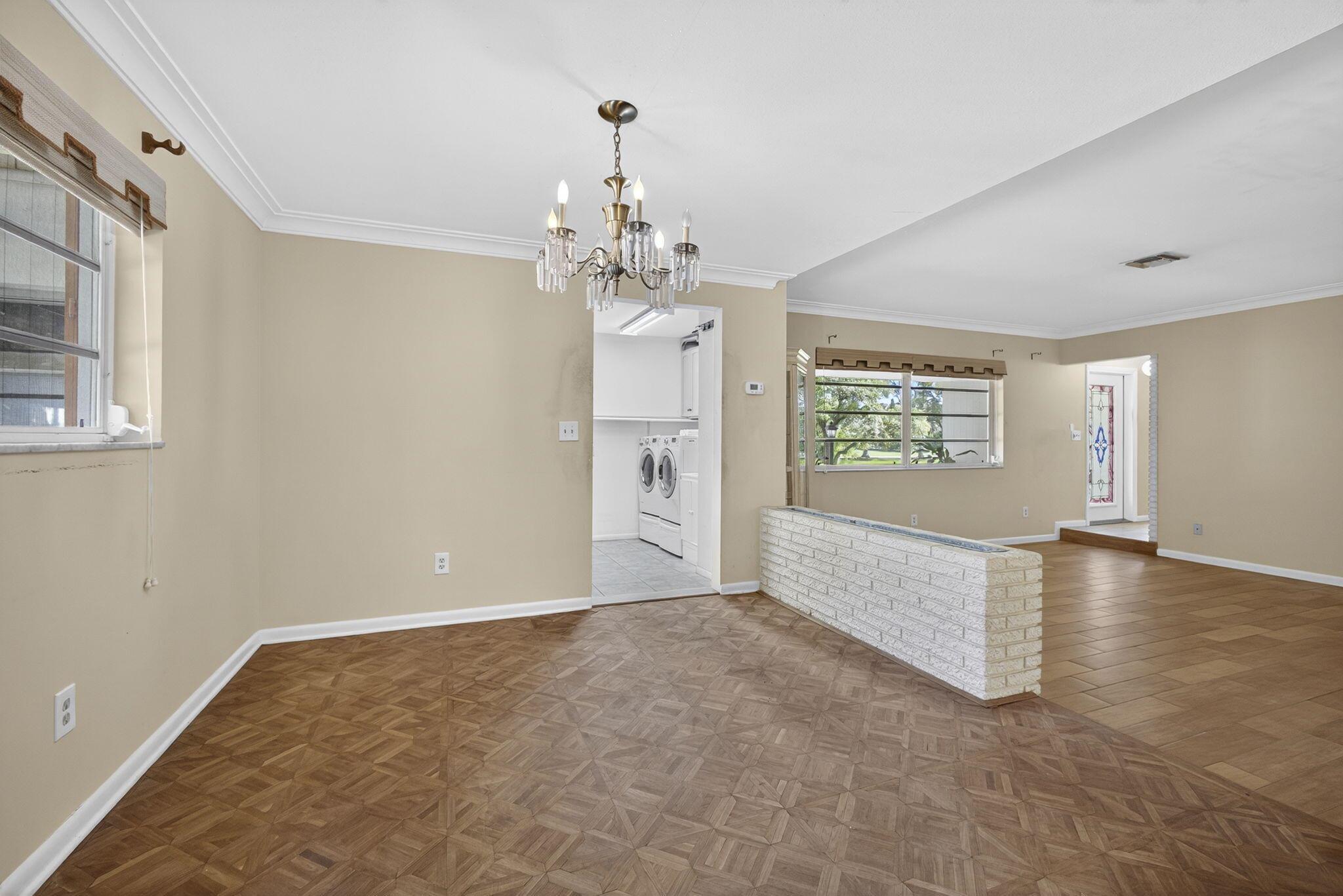 SQUARE LAKE - Residential