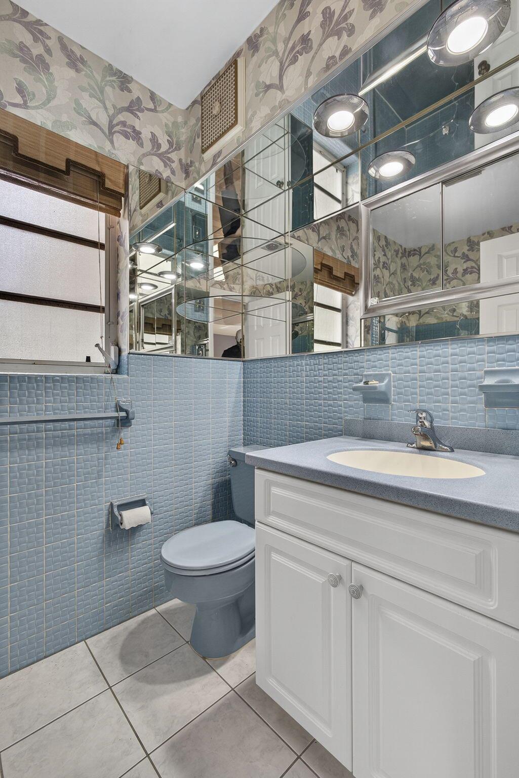 SQUARE LAKE - Residential